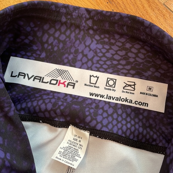 Lavaloka High Waisted Leggings. Size Medium. Cell Phone Pockets. NWT!! - Picture 8 of 9